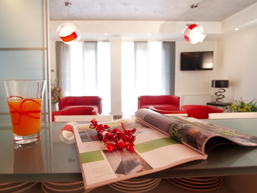 Hotel Garni Corallo Torbole Sul Garda Luaran gambar