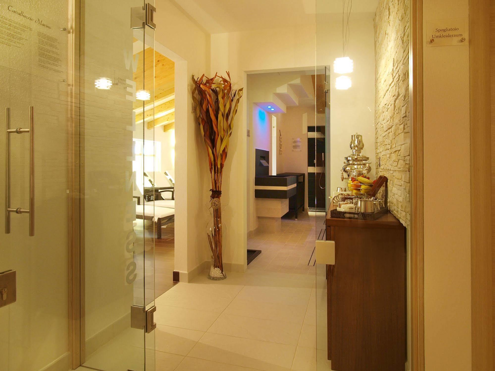 Hotel Garni Corallo Torbole Sul Garda Luaran gambar