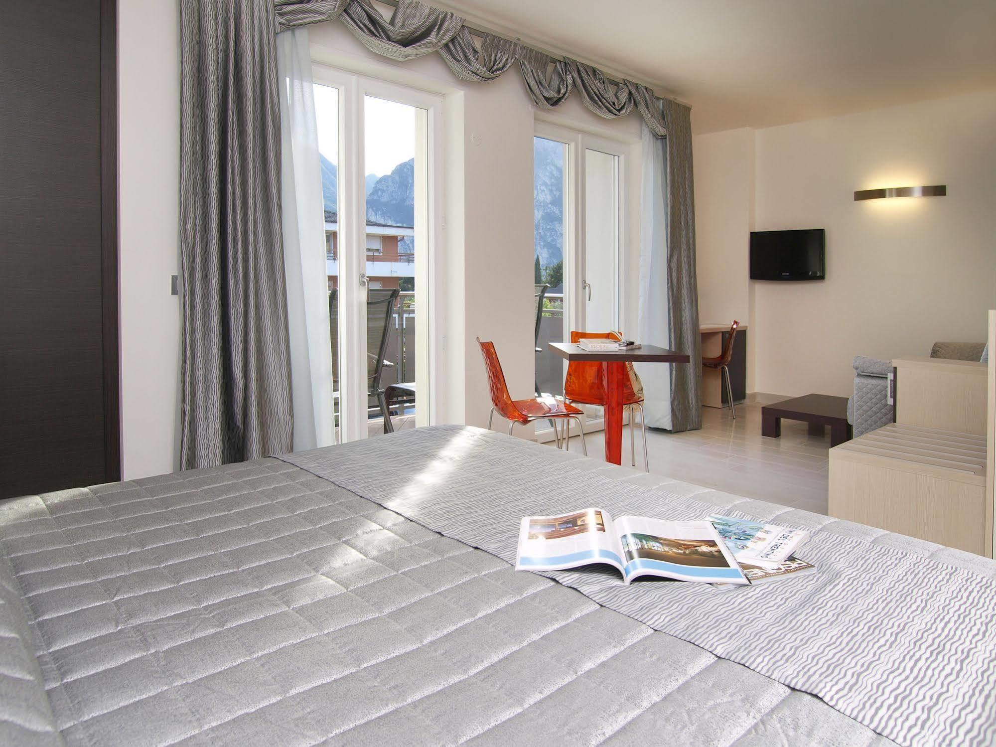 Hotel Garni Corallo Torbole Sul Garda Luaran gambar