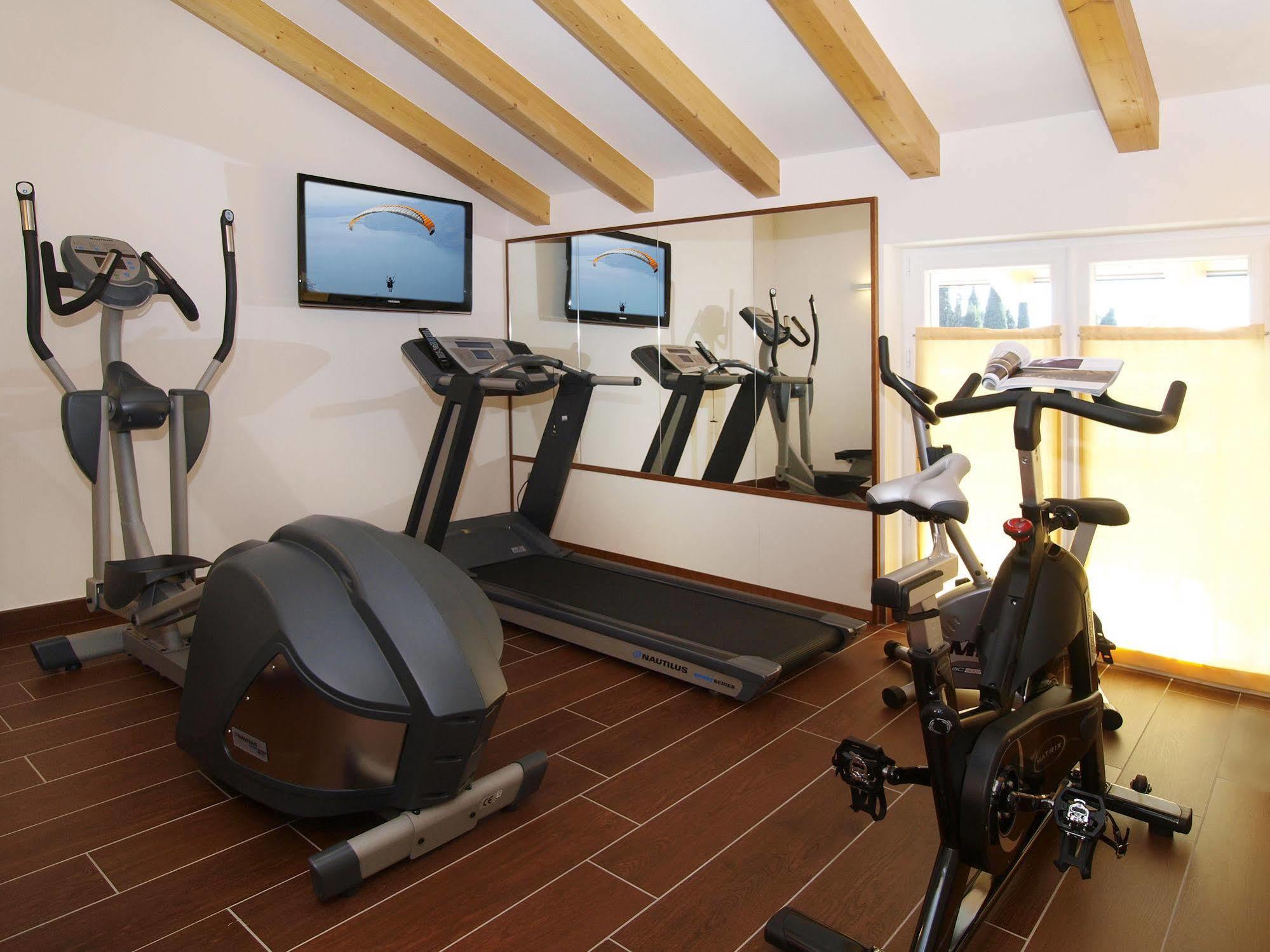 Hotel Garni Corallo Torbole Sul Garda Luaran gambar