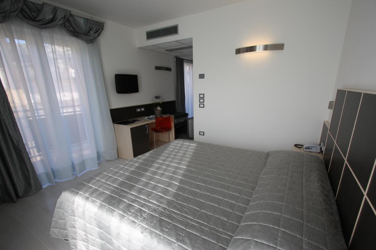 Hotel Garni Corallo Torbole Sul Garda Luaran gambar